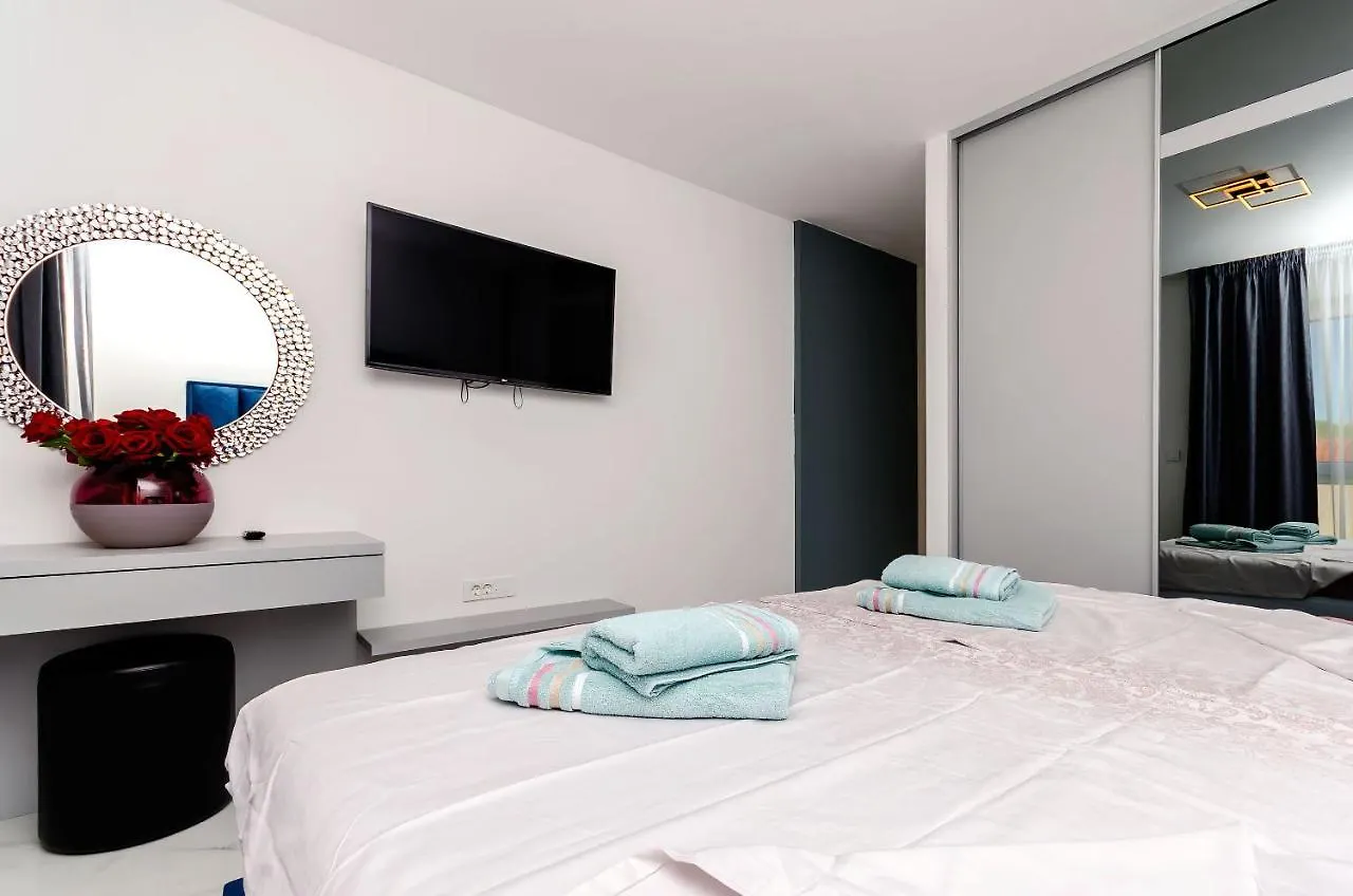 Apartments Crystal Luxury Trogir 0*,