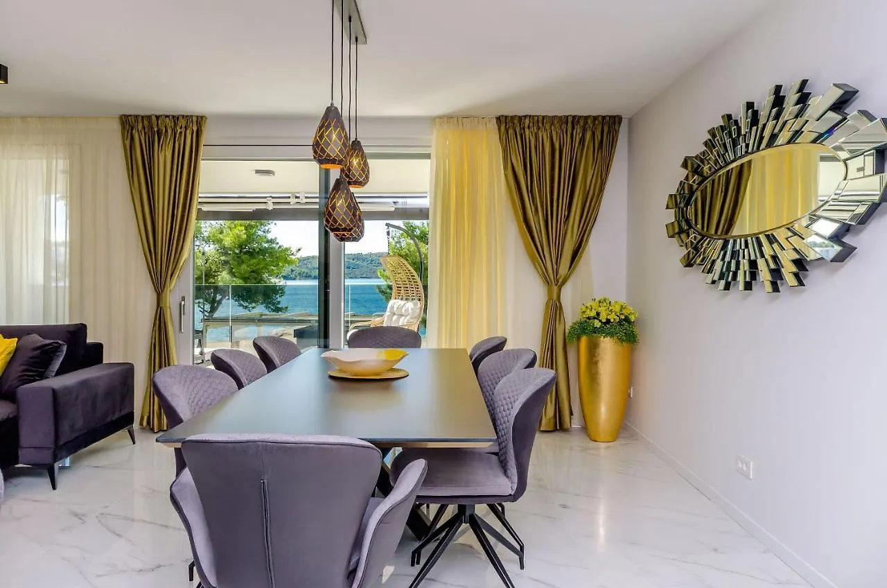 Apartments Crystal Luxury Trogir 0*,